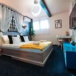 Ilmar House Villa *